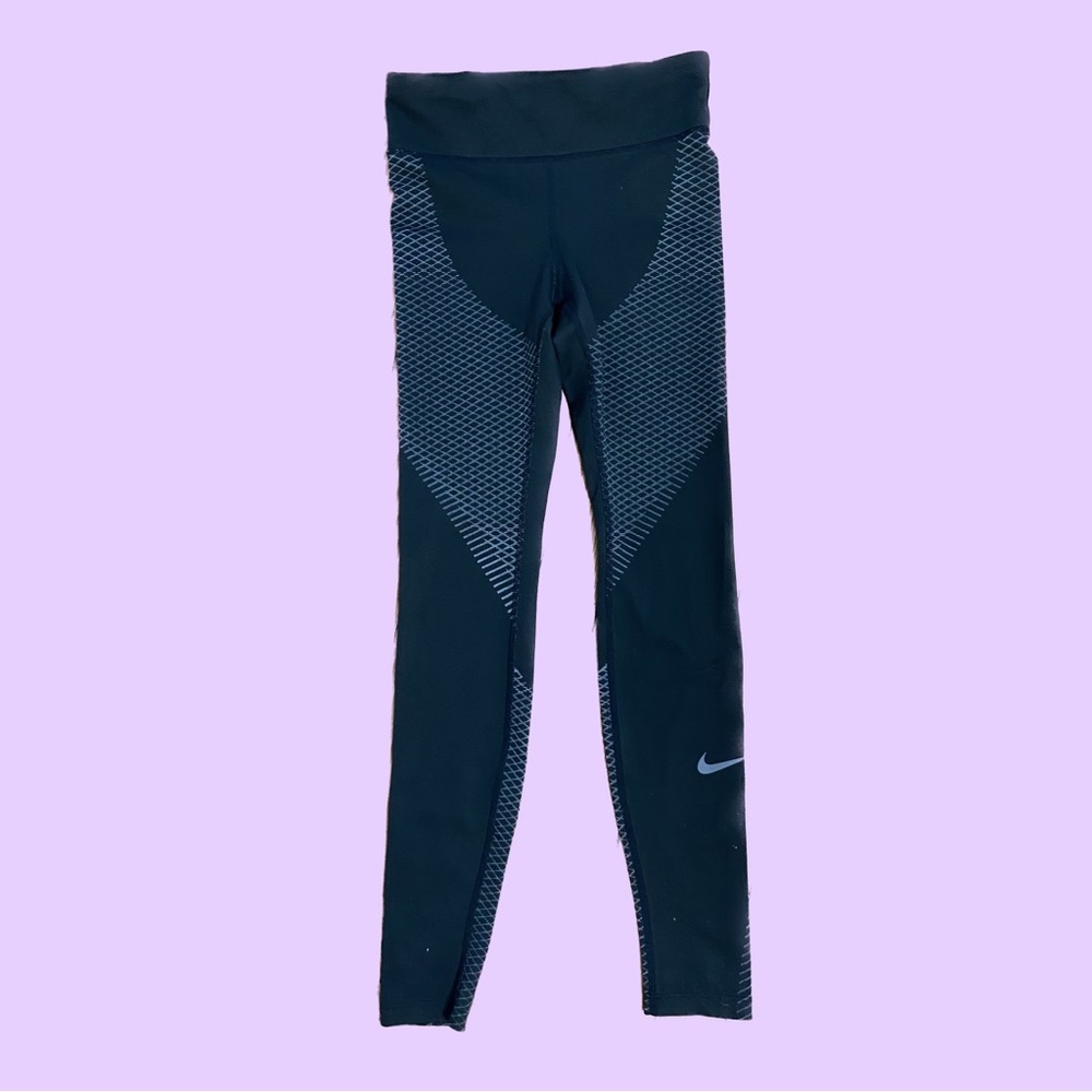 Nike Zonal Strength Black And Gray / Silver Leggings